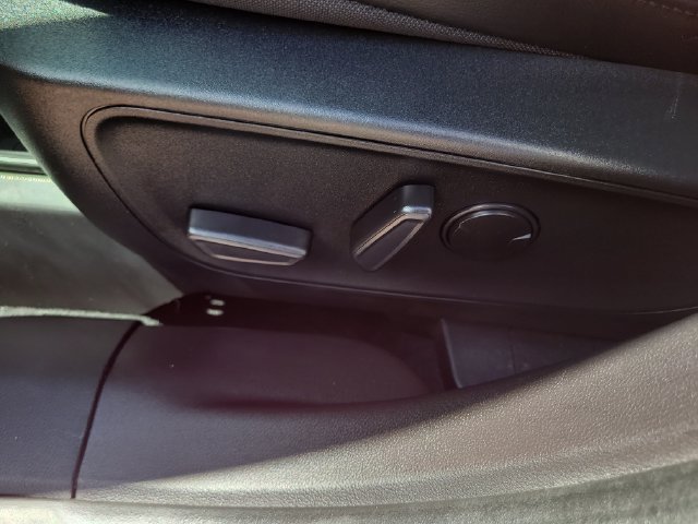 Used 2023 Ford Escape ST-Line w/ Tech Pack #1 FWD image 21