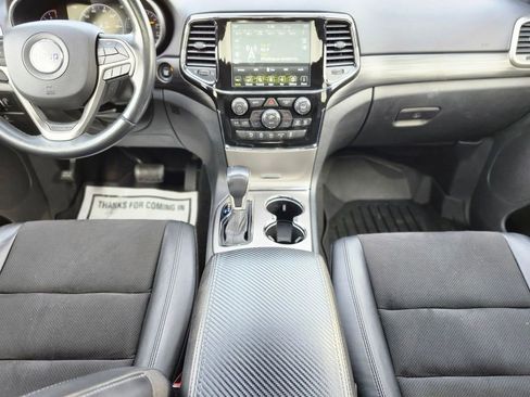 Used 2022 Jeep Grand Cherokee Laredo X image 14