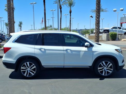 Used 2017 Honda Pilot Elite image 3
