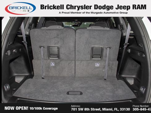 Used 2025 Jeep Grand Cherokee L Laredo RWD image 9
