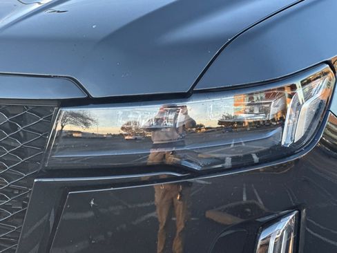 Used 2023 Cadillac Escalade Sport Platinum w/ LPO, ONYX Package image 53