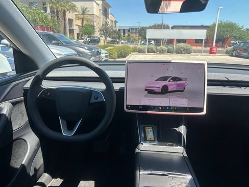 Used 2026 Tesla Model Y Long Range AWD/4WD image 10
