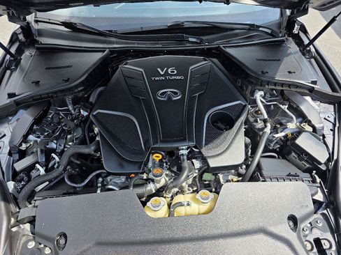 Used 2019 INFINITI Q50 Luxe w/ Essential Package (3.0T Luxe) AWD/4WD image 17