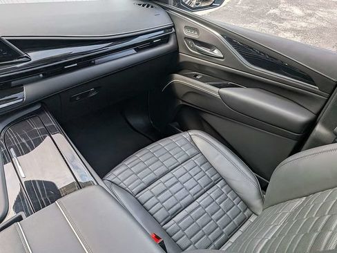Certified 2023 Cadillac Escalade V w/ Heavy-Duty Trailer Package AWD/4WD image 18