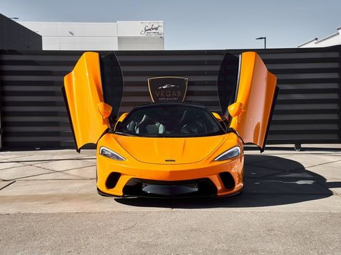 Used 2023 McLaren GT image 17