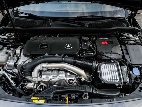 Used 2025 Mercedes-Benz CLA 250 4MATIC image 28