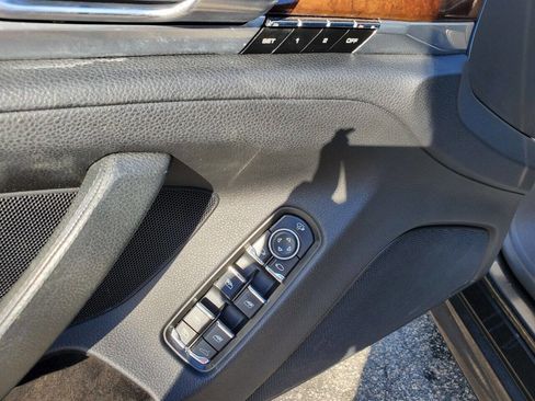 Used 2011 Porsche Panamera 4 image 10