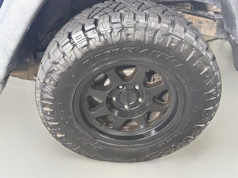 Used 2009 Jeep Wrangler X AWD/4WD image 11