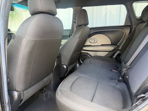 Used 2017 Kia Soul + FWD image 26