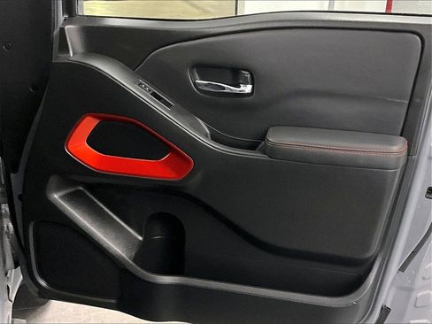 Used 2024 Nissan Frontier PRO-4X w/ Off-Road Protection Package image 12