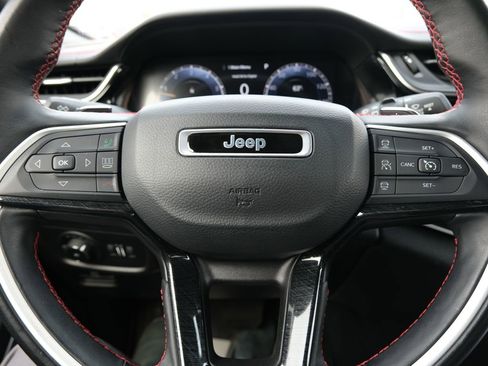 Used 2022 Jeep Grand Cherokee Trailhawk w/ ADV Protech Group II AWD/4WD image 16