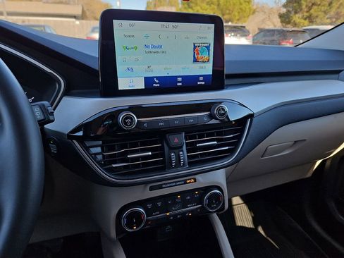 Used 2022 Ford Escape SEL image 22