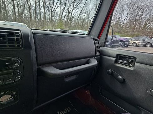 Used 2004 Jeep Wrangler Rubicon w/ Dual Top Group image 23