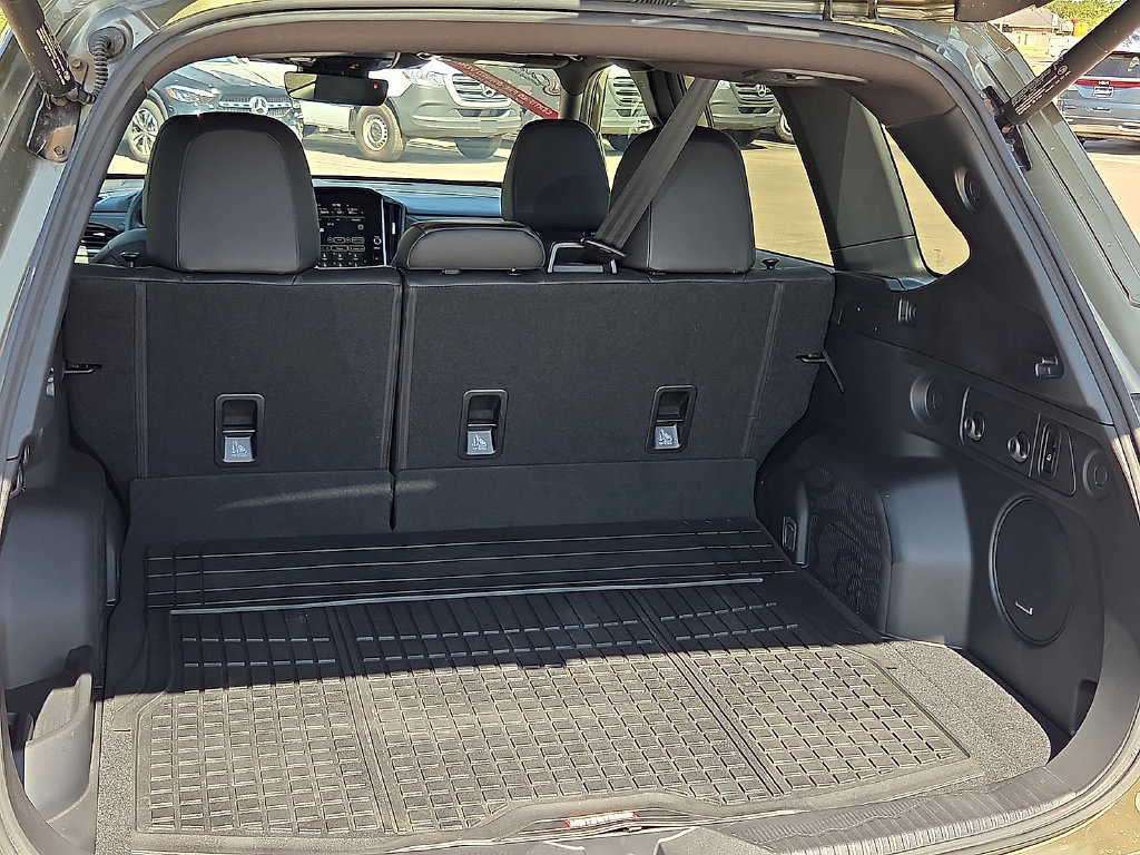 Used 2025 Subaru Forester Limited AWD/4WD image 12