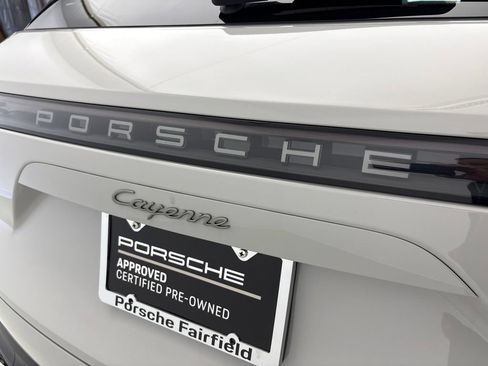 Certified 2023 Porsche Cayenne Platinum Edition AWD/4WD image 11