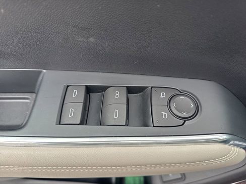 Used 2024 GMC Acadia Elevation w/ Luxury Package image 9