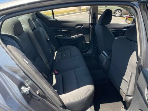 Used 2024 Nissan Altima 2.5 SV FWD image 40