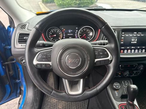 Used 2020 Jeep Compass Trailhawk w/ Cold Weather Group AWD/4WD image 15