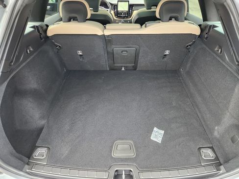 Used 2026 Volvo XC60 B5 Core w/ Climate Package AWD/4WD image 14