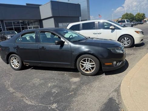 Used 2010 Ford Fusion S FWD image 2