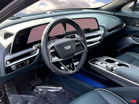 Certified 2024 Cadillac Lyriq Sport w/ Nappa Leather Package image 17