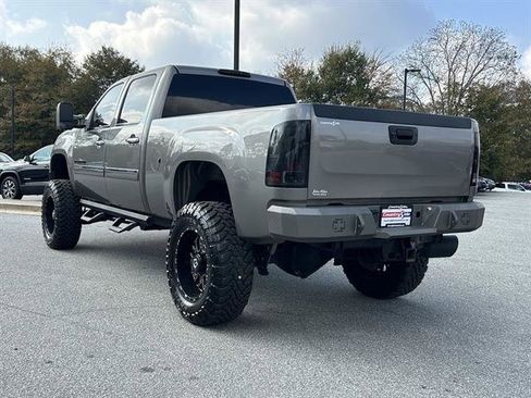 Used 2014 GMC Sierra 2500 Denali w/ Suspension Package, Off-Road image 7