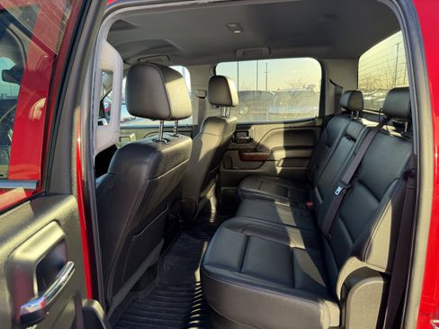 Used 2017 GMC Sierra 1500 SLT w/ SLT Premium Package AWD/4WD image 8
