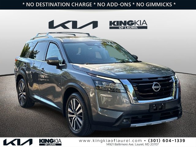 Used 2022 Nissan Pathfinder Platinum w/ Cargo Package AWD/4WD image 1