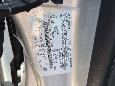 Used 2018 Ford Focus SE FWD image 36
