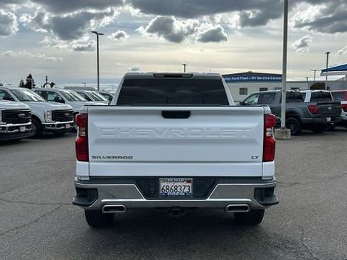 Used 2024 Chevrolet Silverado 1500 LT image 4