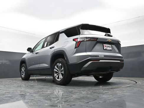 Used 2025 Chevrolet Equinox LT FWD image 48