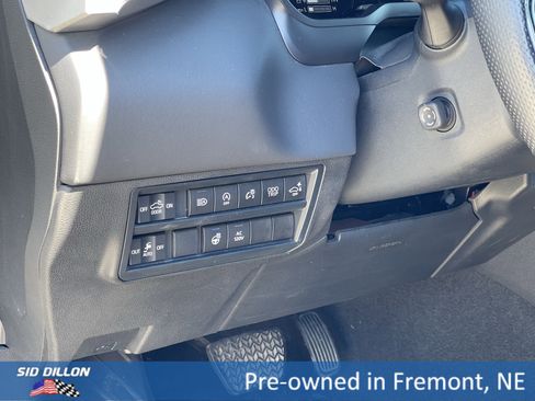 Used 2022 Toyota Tundra Platinum w/ Advanced Package image 7