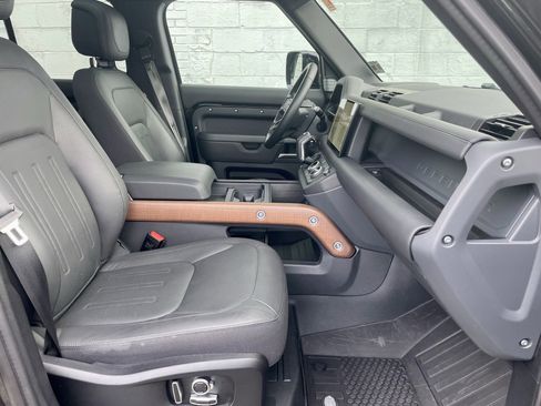 Certified 2024 Land Rover Defender 130 X image 15