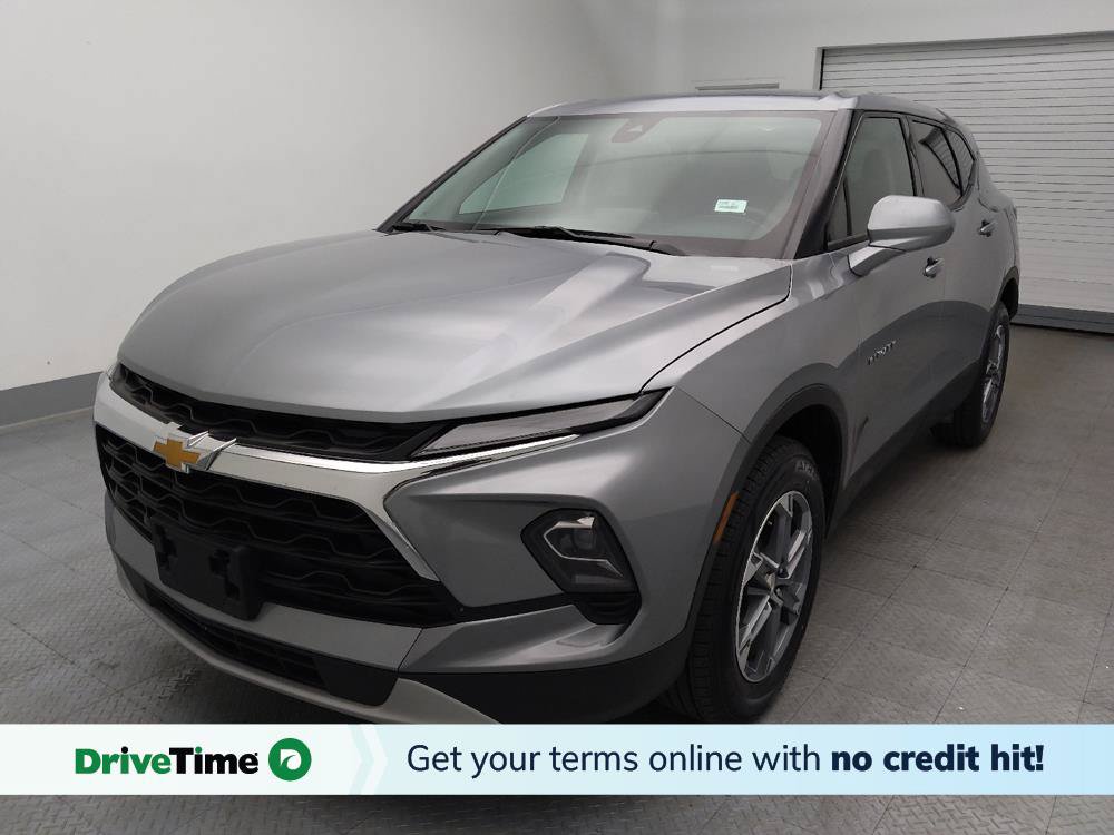 Used 2025 Chevrolet Blazer LT FWD image 1
