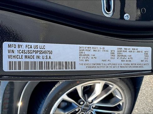 Used 2023 Jeep Grand Wagoneer L Series III image 36