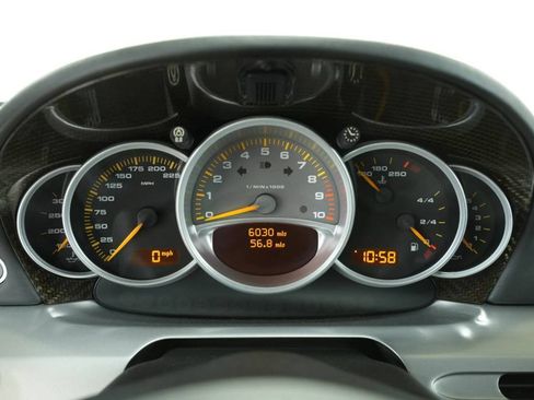 Used 2005 Porsche Carrera GT image 14