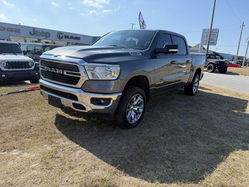 Used 2021 RAM 1500 Big Horn image 3