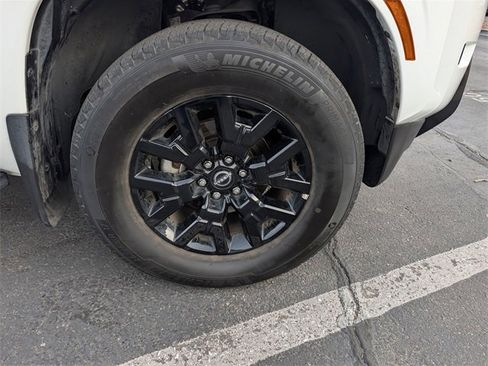 Used 2023 Nissan Frontier SV w/ Midnight Edition Package image 26