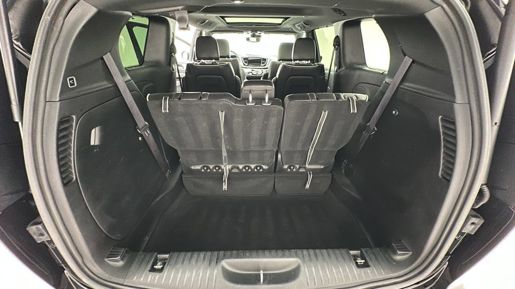 Used 2025 Chrysler Pacifica Limited FWD image 24