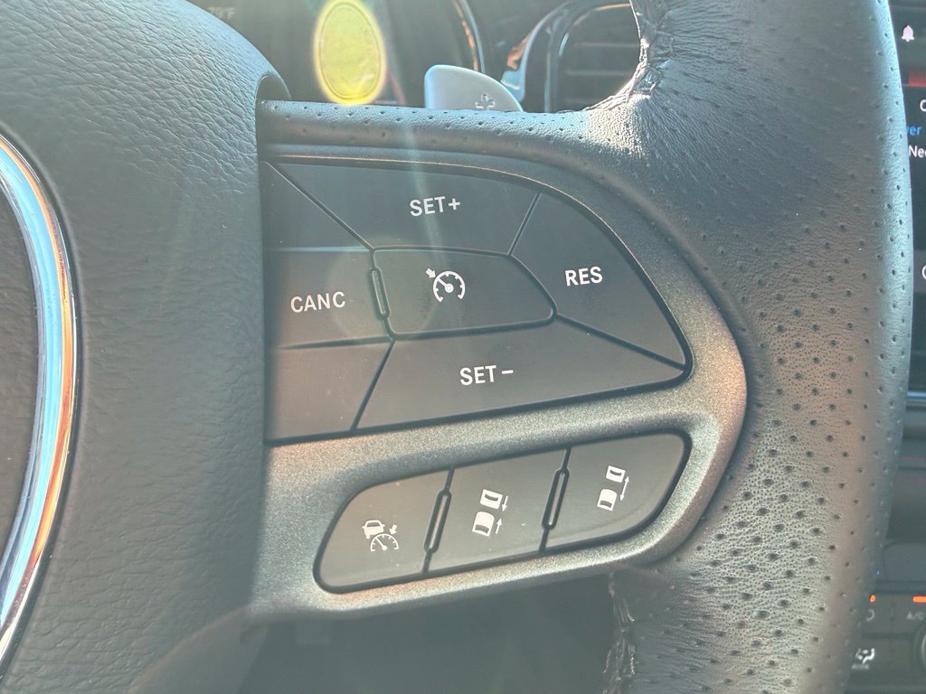 Used 2025 Dodge Durango GT AWD/4WD image 17