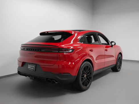 Certified 2026 Porsche Cayenne S AWD/4WD image 12