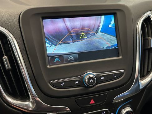 Used 2018 Chevrolet Equinox LT AWD/4WD image 14