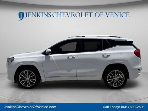 Used 2023 GMC Terrain Denali AWD/4WD image 9