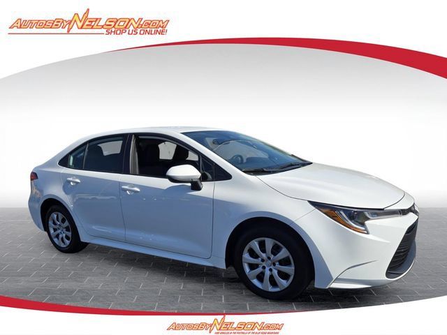 Used 2025 Toyota Corolla LE FWD image 1