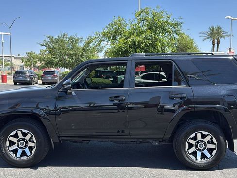 Used 2023 Toyota 4Runner TRD Off-Road Premium image 3