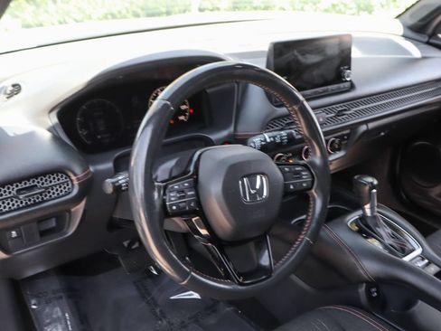 Used 2024 Honda HR-V Sport image 17