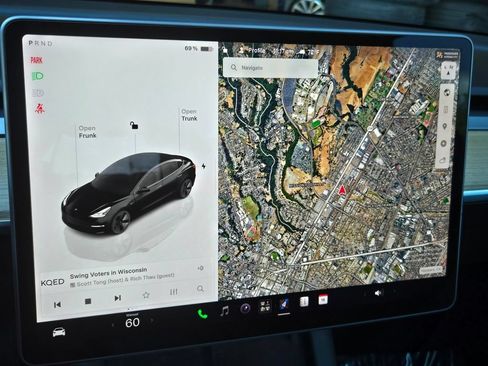 Used 2023 Tesla Model 3 Standard Range RWD image 17