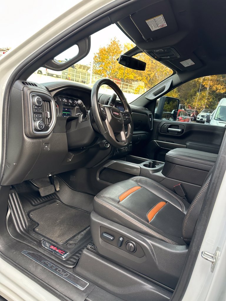 Used 2023 GMC Sierra 2500 AT4 w/ Gooseneck/5TH Wheel Package AWD/4WD image 10
