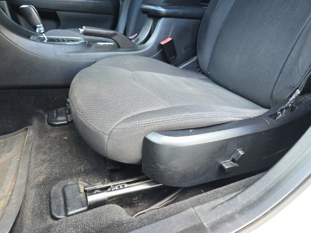 Used 2012 Chrysler 200 Touring FWD image 25