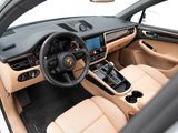 Certified 2023 Porsche Macan image 4